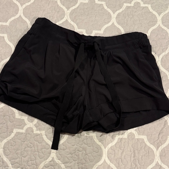 lululemon athletica Pants - Lululemon Athletica Flowy Everyday Ribbon Tie shorts in black
